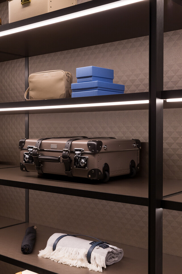 The Wardrobe for GLOBE-TROTTER by Molteni&C thumbnail8